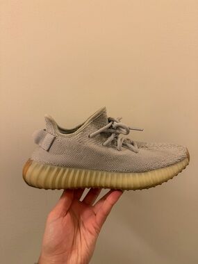 Yeezy Boost 350 V2 Light Grey with Gum Sole